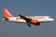 easyJet Airbus A319-111 (G-EZBT) at  Hamburg - Fuhlsbuettel (Helmut Schmidt), Germany