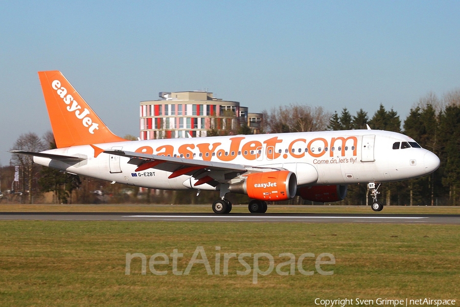 easyJet Airbus A319-111 (G-EZBT) | Photo 43549