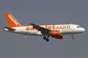 easyJet Airbus A319-111 (G-EZBU) at  London - Gatwick, United Kingdom