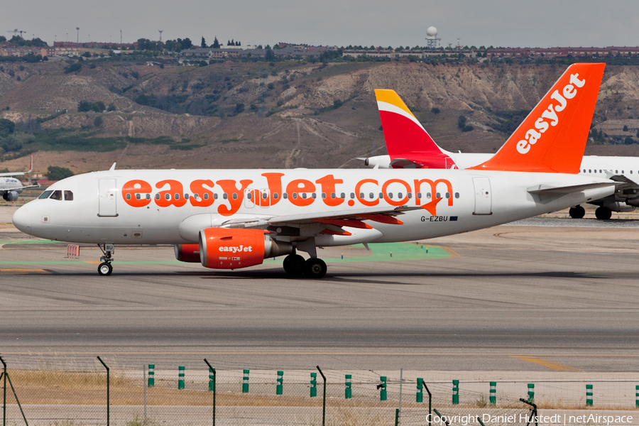 easyJet Airbus A319-111 (G-EZBU) | Photo 635920