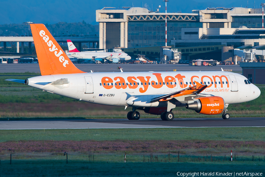 easyJet Airbus A319-111 (G-EZBU) | Photo 308509