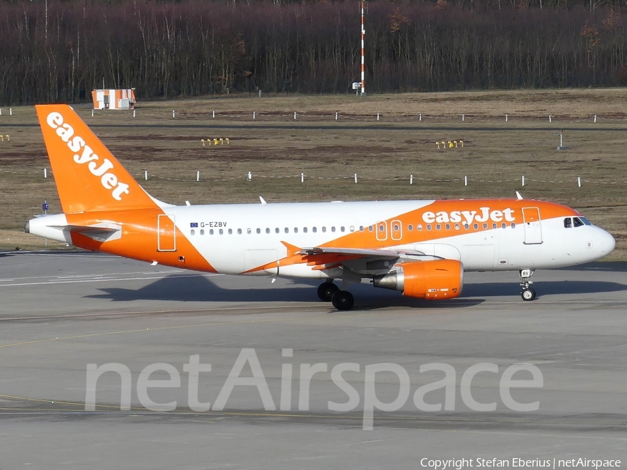 easyJet Airbus A319-111 (G-EZBV) | Photo 291146