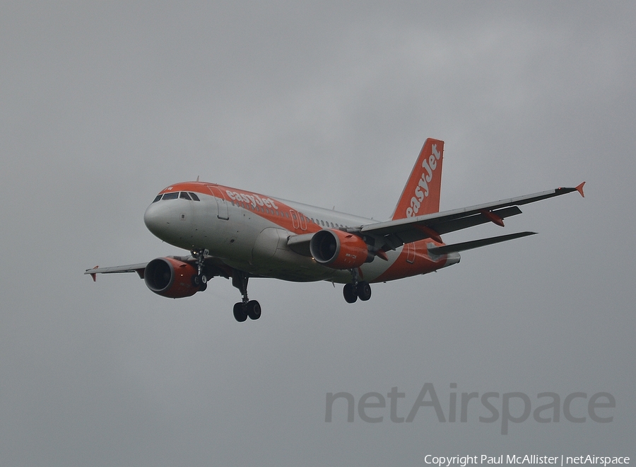 easyJet Airbus A319-111 (G-EZBW) | Photo 113705