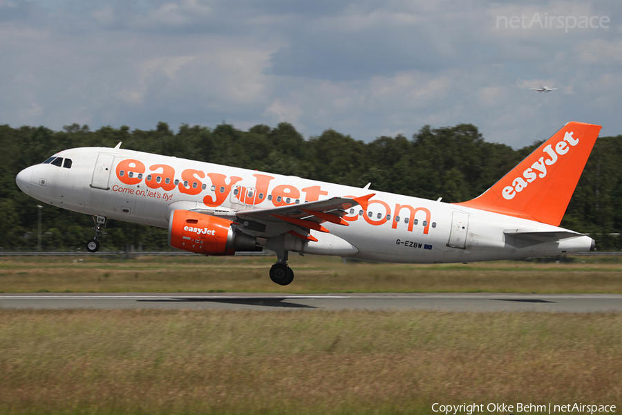 easyJet Airbus A319-111 (G-EZBW) | Photo 49536