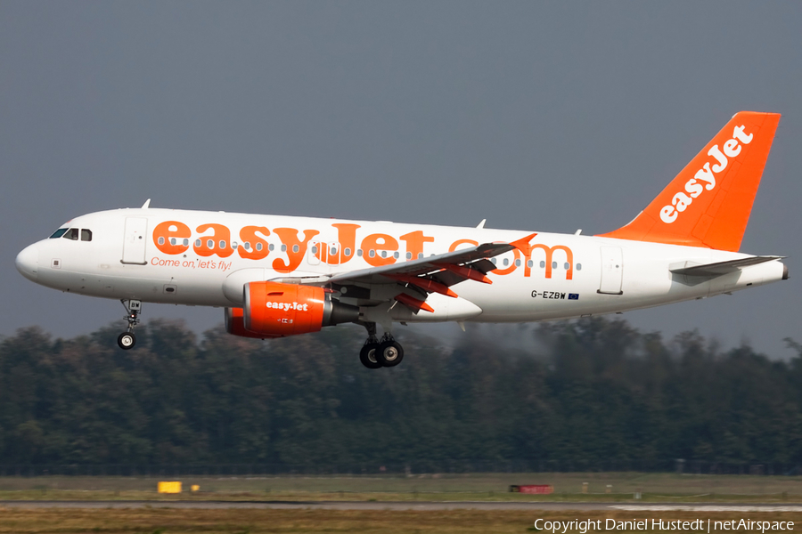 easyJet Airbus A319-111 (G-EZBW) | Photo 658045
