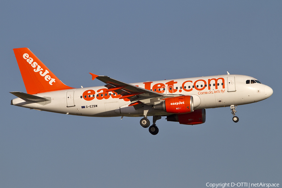 easyJet Airbus A319-111 (G-EZBW) | Photo 302789