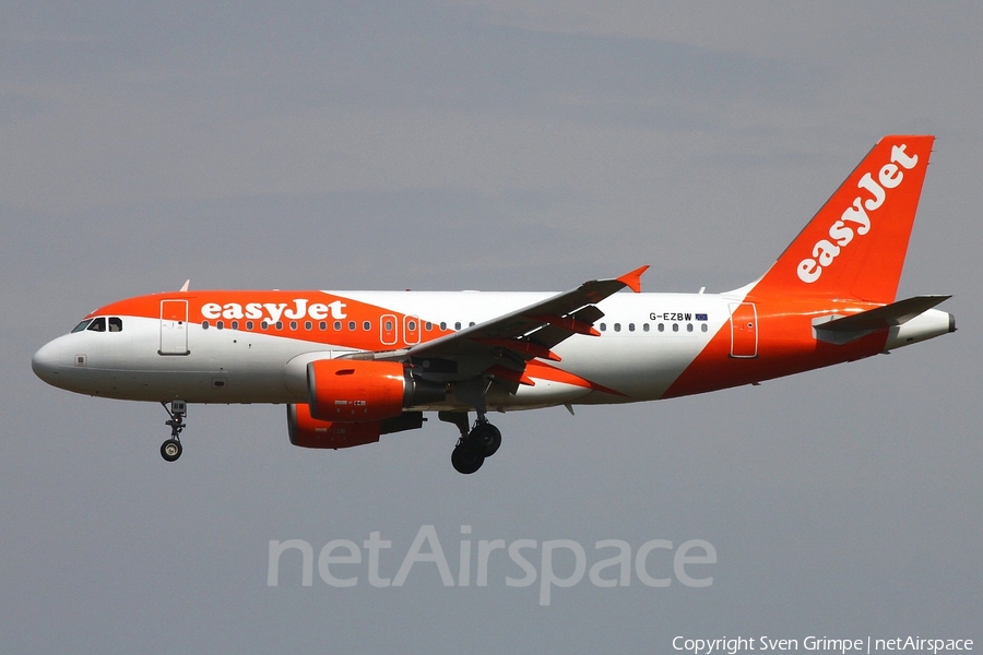 easyJet Airbus A319-111 (G-EZBW) | Photo 78235