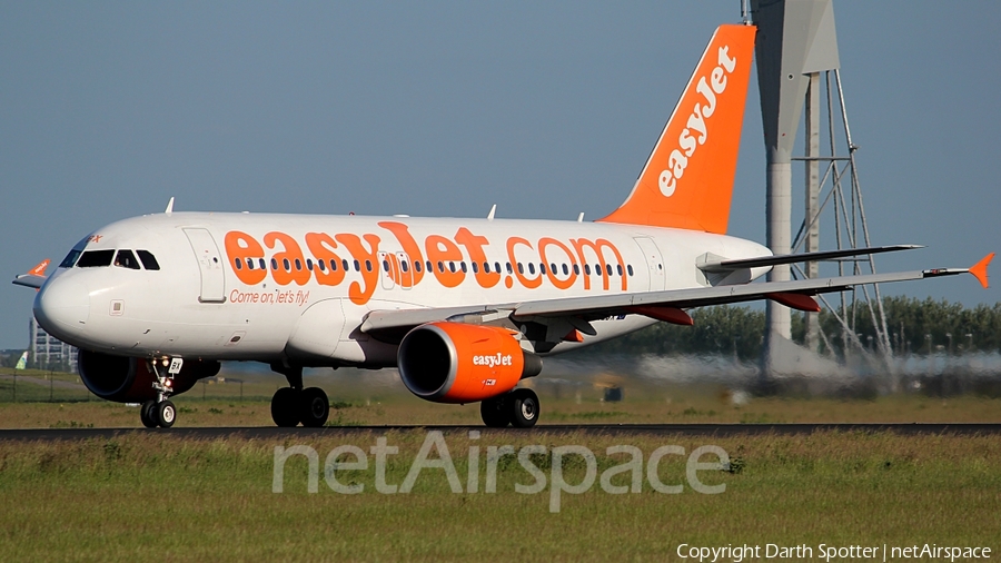 easyJet Airbus A319-111 (G-EZBX) | Photo 210783