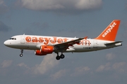 easyJet Airbus A319-111 (G-EZBX) at  Hamburg - Fuhlsbuettel (Helmut Schmidt), Germany