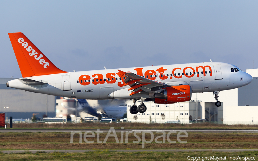easyJet Airbus A319-111 (G-EZBX) | Photo 295567