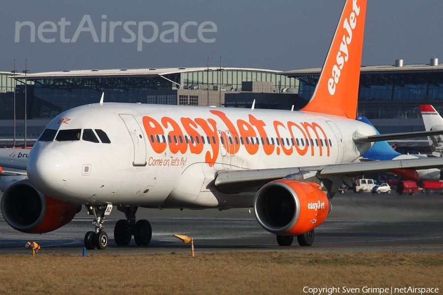 easyJet Airbus A319-111 (G-EZBZ) | Photo 20430