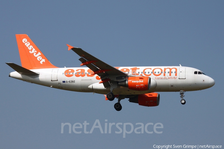 easyJet Airbus A319-111 (G-EZBZ) | Photo 56959