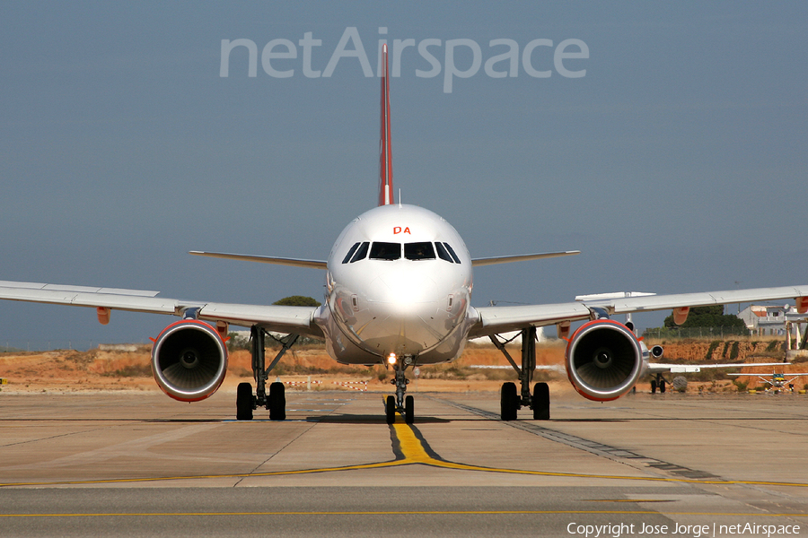 easyJet Airbus A319-111 (G-EZDA) | Photo 533124