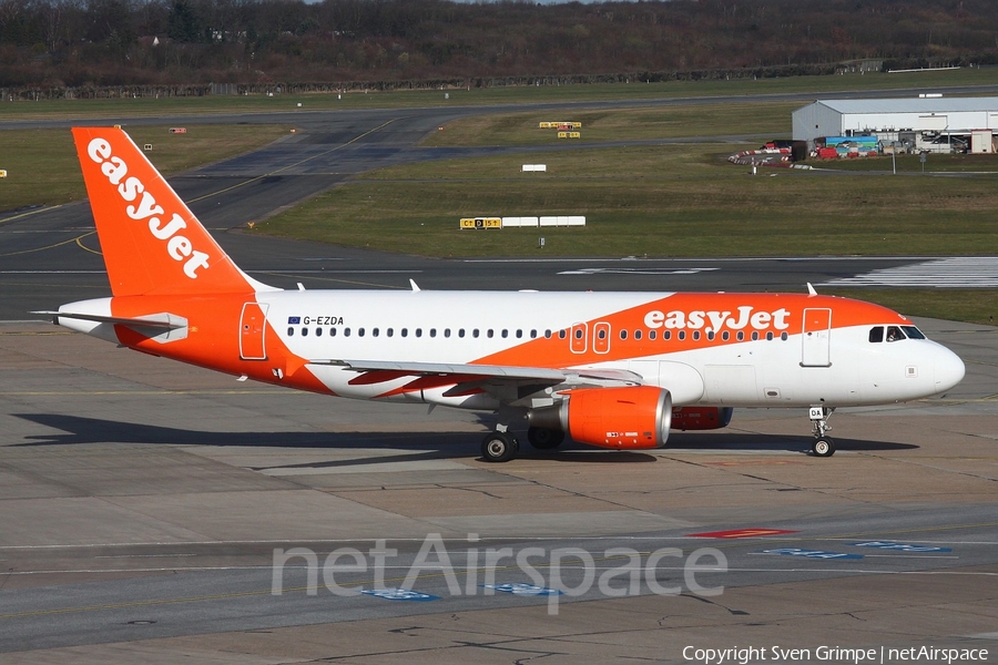 easyJet Airbus A319-111 (G-EZDA) | Photo 103274