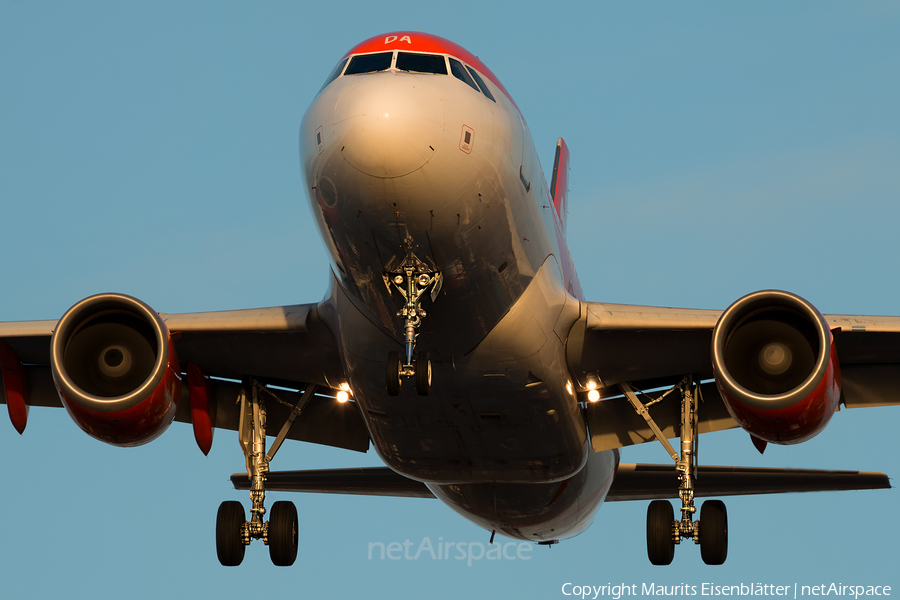 easyJet Airbus A319-111 (G-EZDA) | Photo 139456