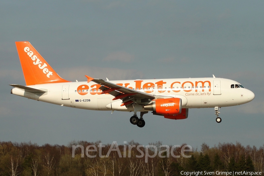 easyJet Airbus A319-111 (G-EZDB) | Photo 18049