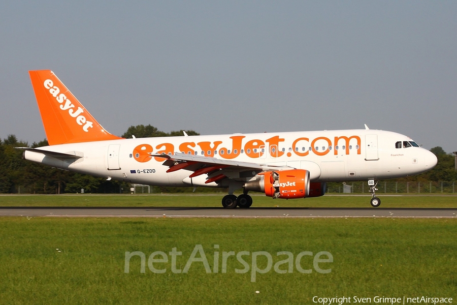 easyJet Airbus A319-111 (G-EZDD) | Photo 124391