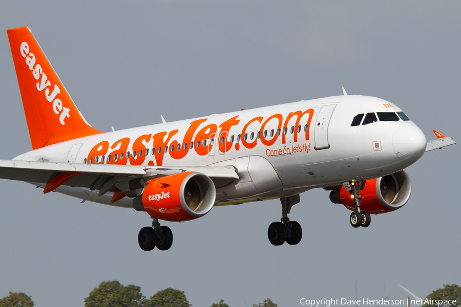 easyJet Airbus A319-111 (G-EZDE) | Photo 12285