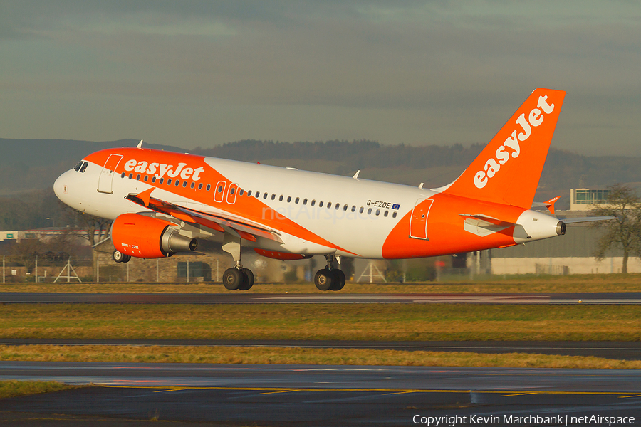 easyJet Airbus A319-111 (G-EZDE) | Photo 68014