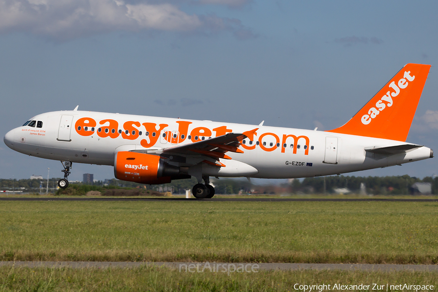 easyJet Airbus A319-111 (G-EZDF) | Photo 240461