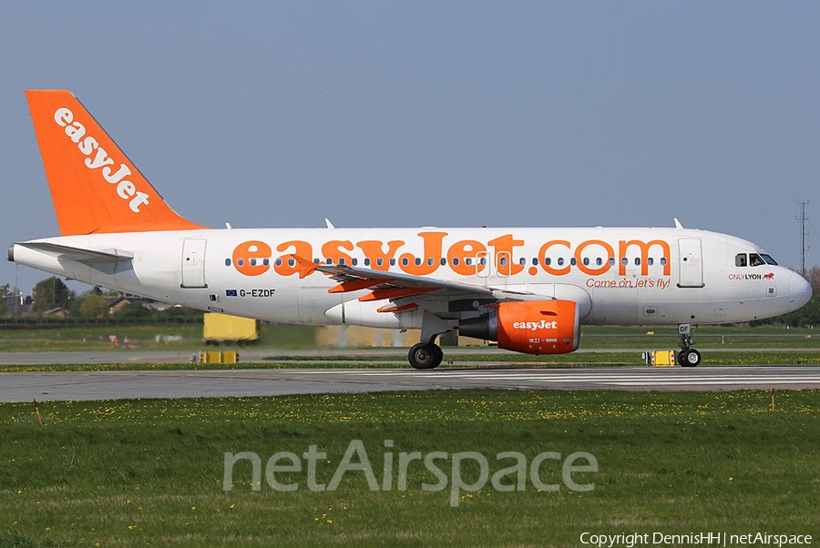 easyJet Airbus A319-111 (G-EZDF) | Photo 361226