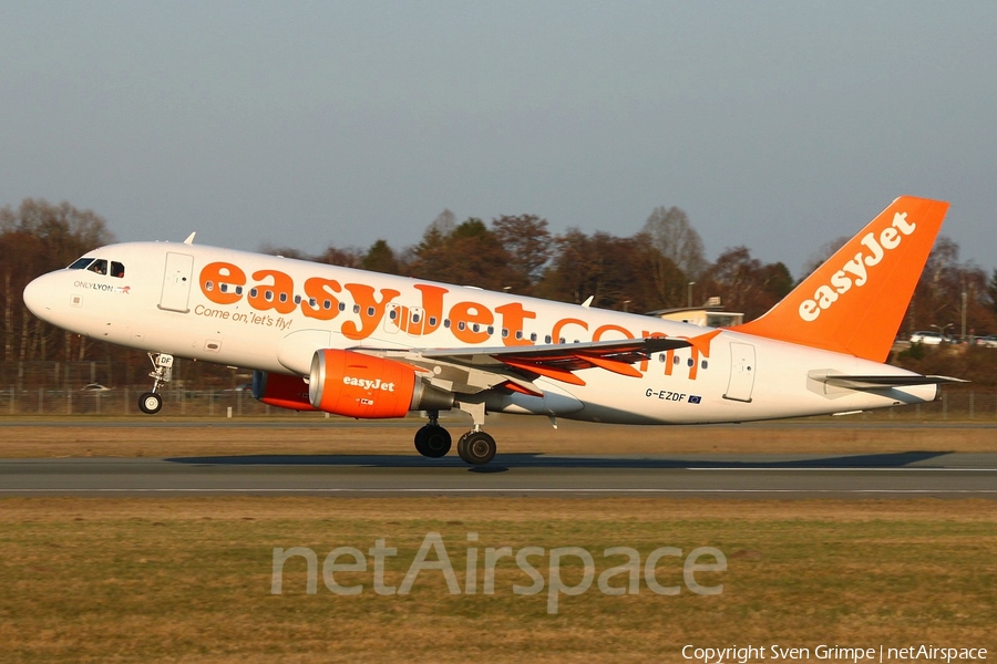 easyJet Airbus A319-111 (G-EZDF) | Photo 18221
