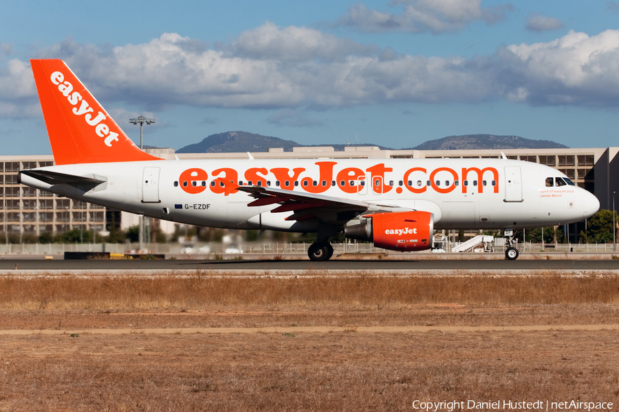 easyJet Airbus A319-111 (G-EZDF) | Photo 489088