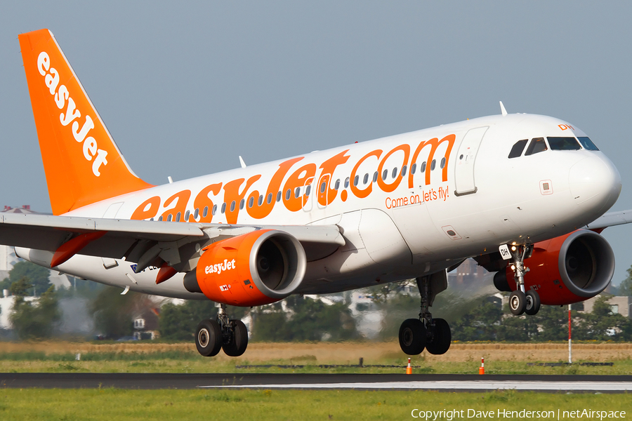easyJet Airbus A319-111 (G-EZDH) | Photo 19148