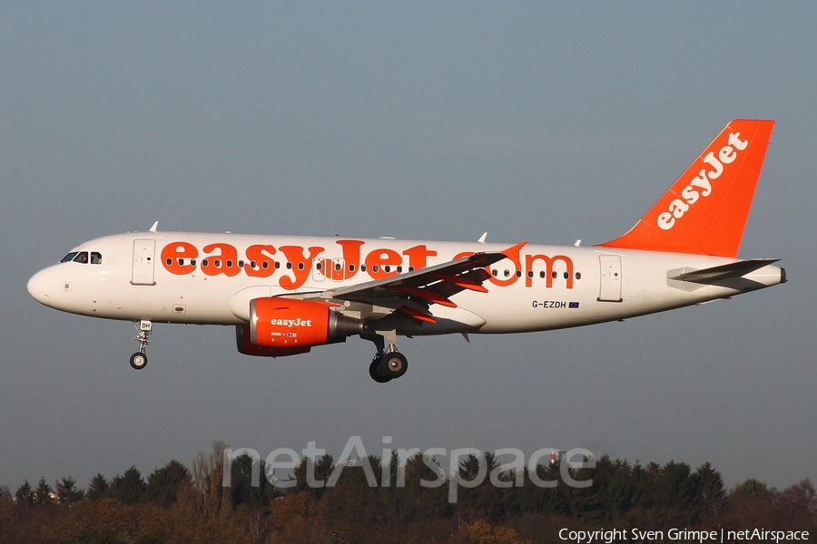 easyJet Airbus A319-111 (G-EZDH) | Photo 91915