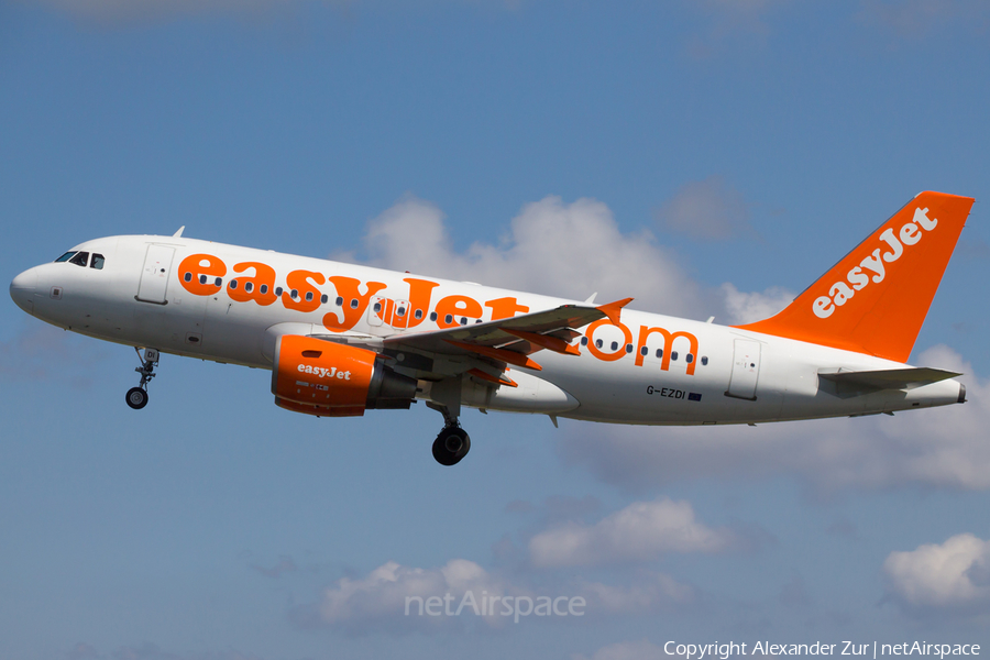 easyJet Airbus A319-111 (G-EZDI) | Photo 120287