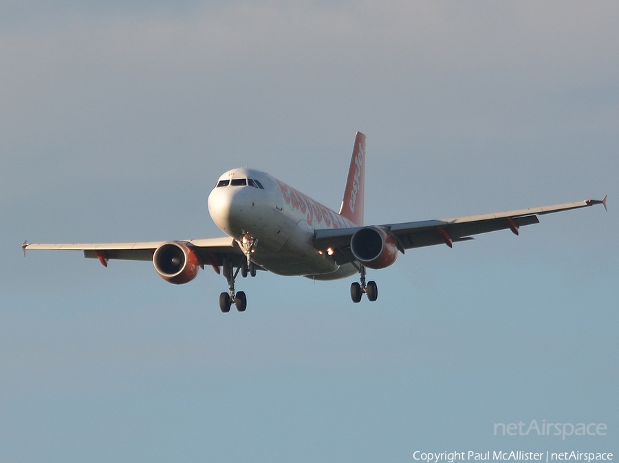 easyJet Airbus A319-111 (G-EZDI) | Photo 52833