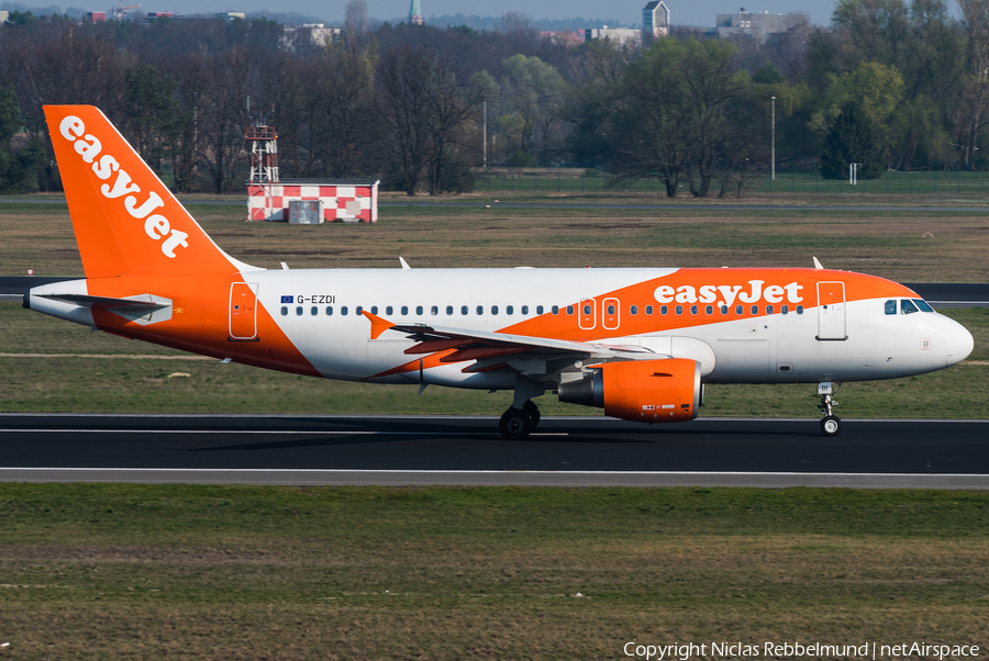 easyJet Airbus A319-111 (G-EZDI) | Photo 313576
