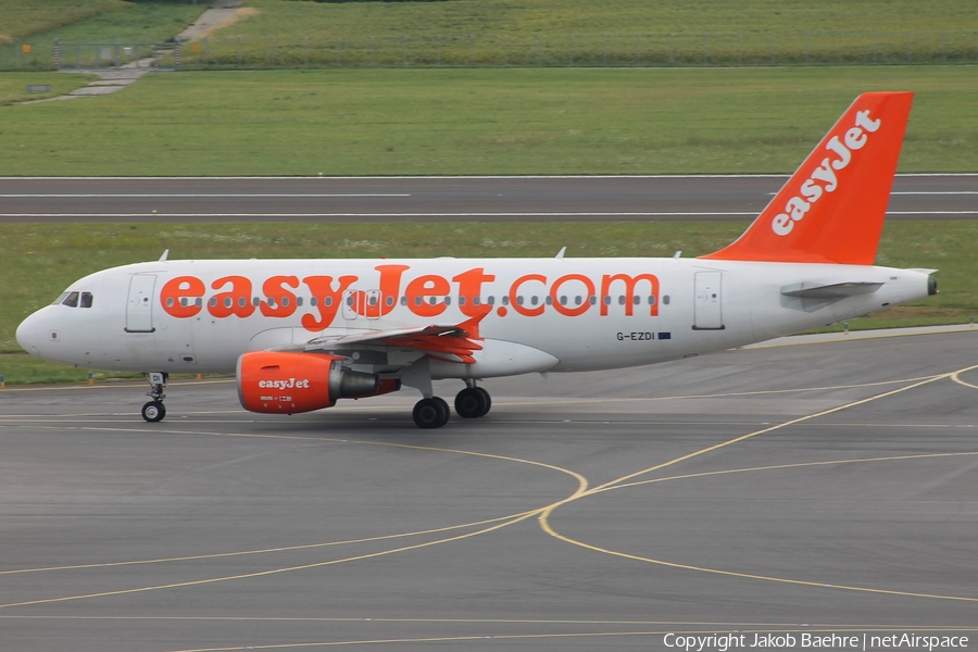 easyJet Airbus A319-111 (G-EZDI) | Photo 141690