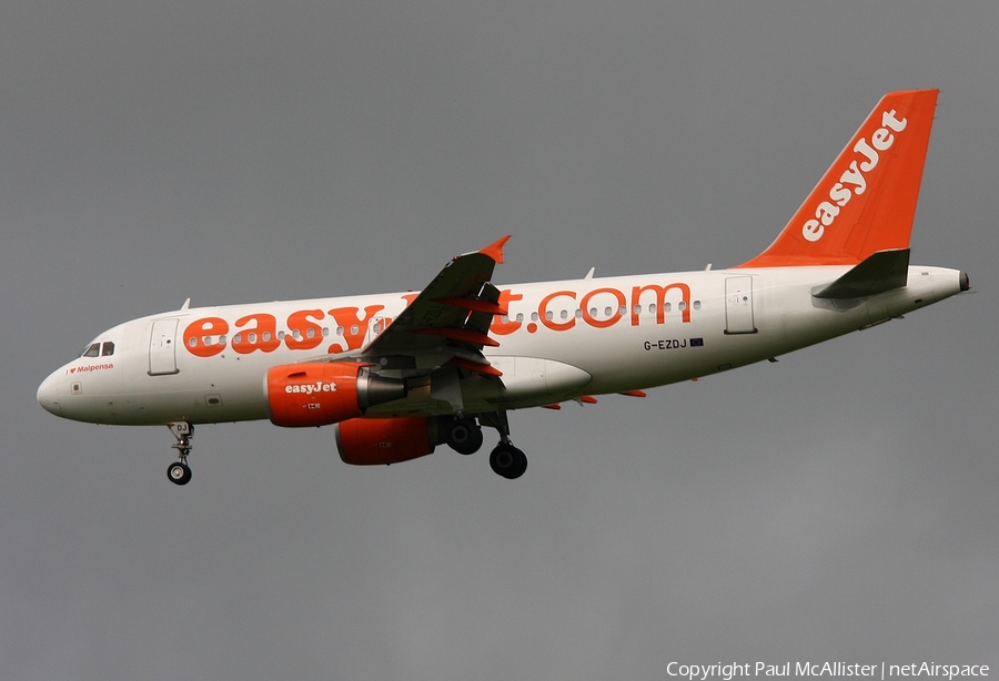 easyJet Airbus A319-111 (G-EZDJ) | Photo 5998