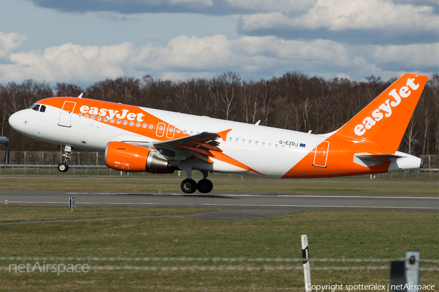 easyJet Airbus A319-111 (G-EZDJ) | Photo 72681