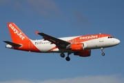 easyJet Airbus A319-111 (G-EZDK) at  Lisbon - Portela, Portugal