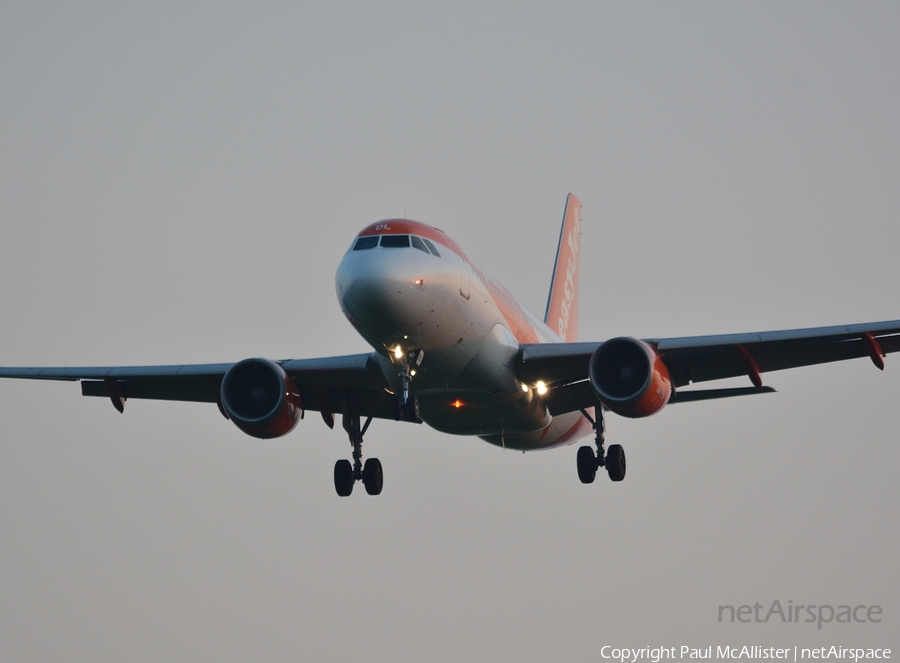 easyJet Airbus A319-111 (G-EZDL) | Photo 108322