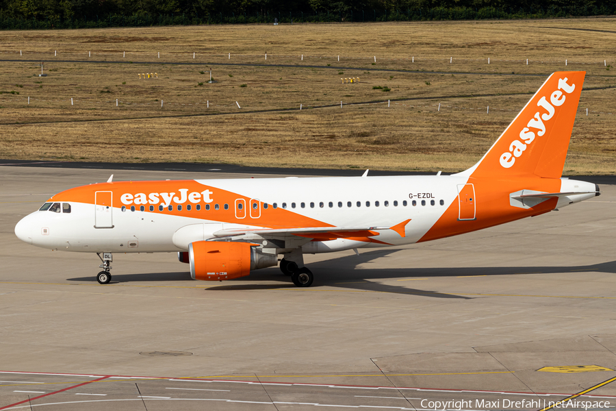 easyJet Airbus A319-111 (G-EZDL) | Photo 524827