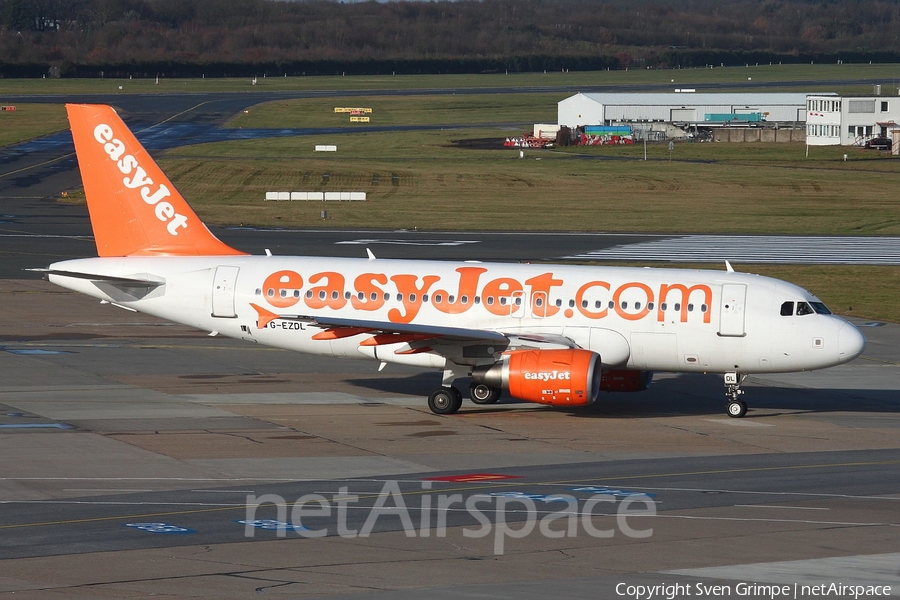 easyJet Airbus A319-111 (G-EZDL) | Photo 65300