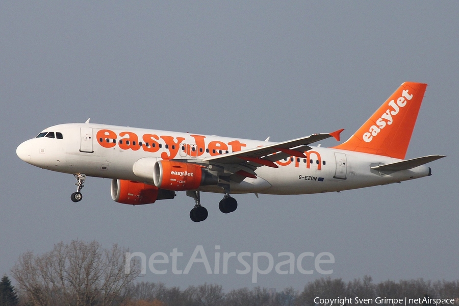 easyJet Airbus A319-111 (G-EZDN) | Photo 67597