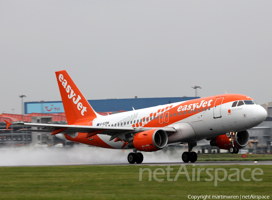 easyJet Airbus A319-111 (G-EZDN) | Photo 243371