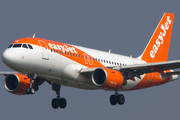 easyJet Airbus A319-111 (G-EZDO) at  Hamburg - Fuhlsbuettel (Helmut Schmidt), Germany