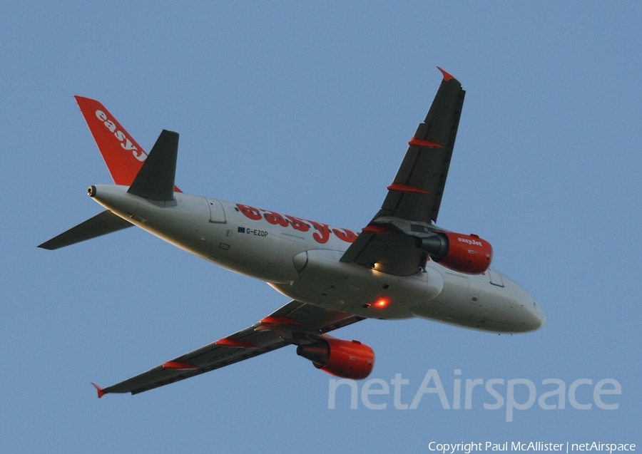 easyJet Airbus A319-111 (G-EZDP) | Photo 3701