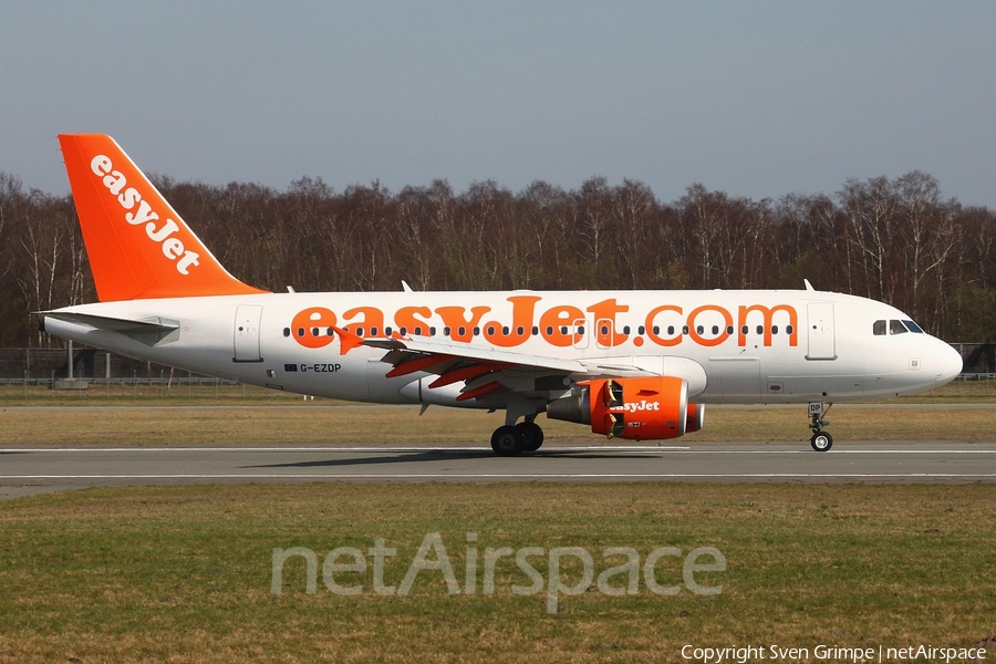 easyJet Airbus A319-111 (G-EZDP) | Photo 18242