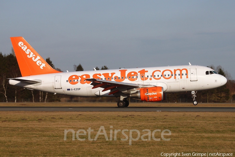 easyJet Airbus A319-111 (G-EZDP) | Photo 41406