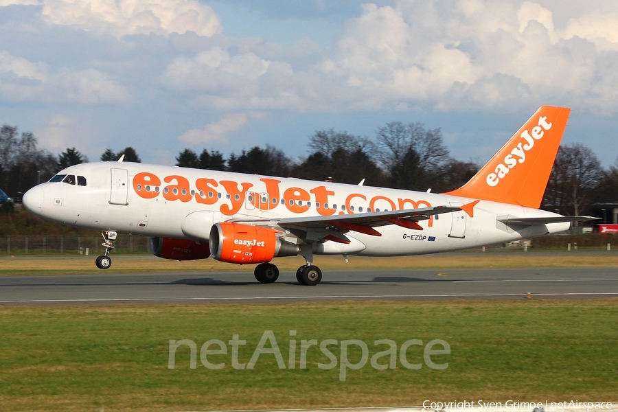 easyJet Airbus A319-111 (G-EZDP) | Photo 43634