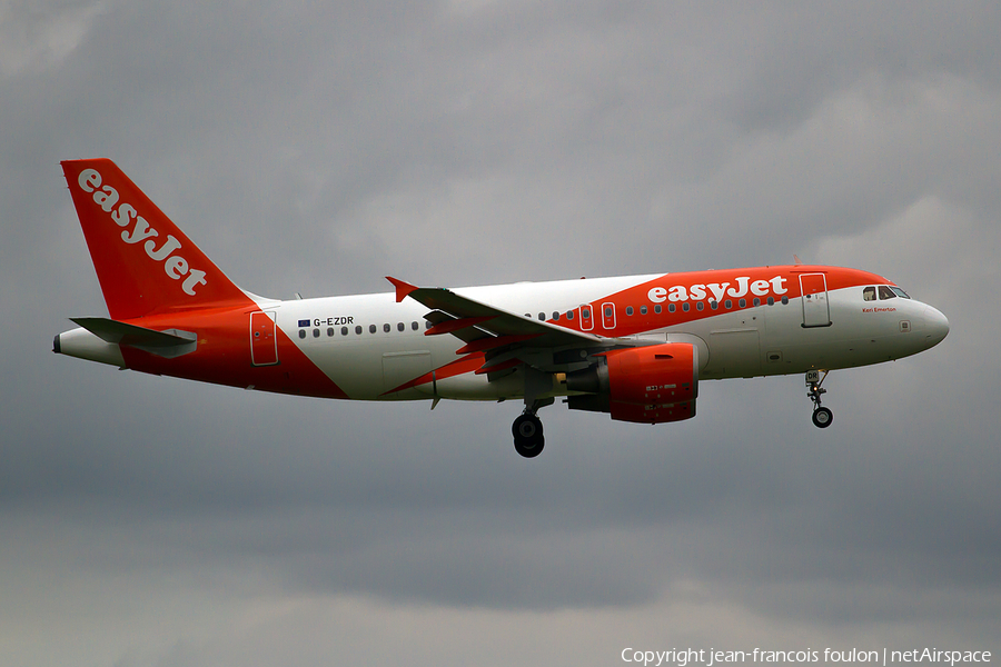 easyJet Airbus A319-111 (G-EZDR) | Photo 117583