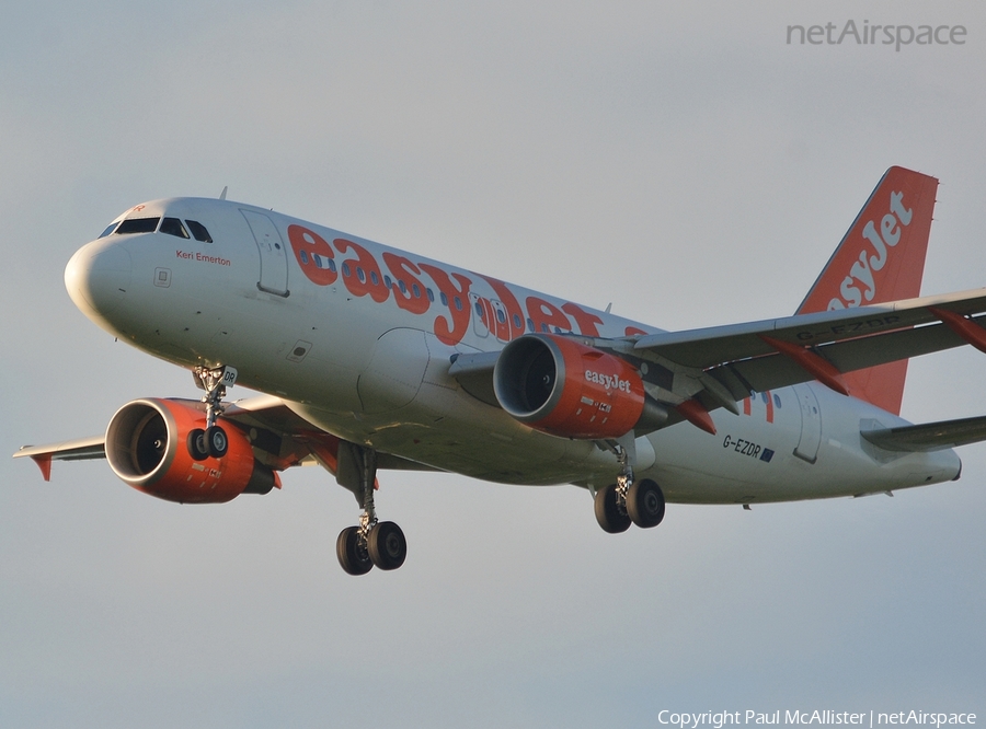 easyJet Airbus A319-111 (G-EZDR) | Photo 52831