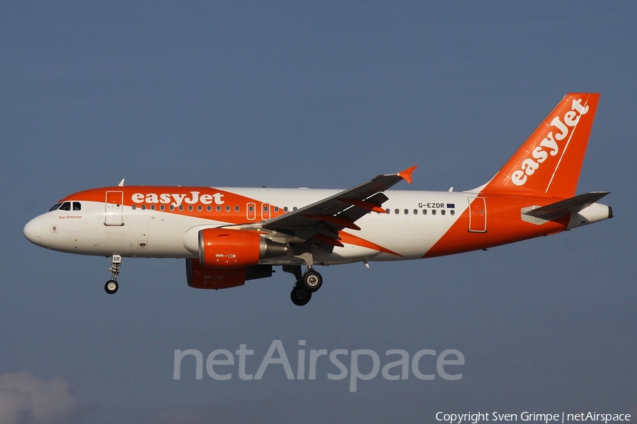 easyJet Airbus A319-111 (G-EZDR) | Photo 124485