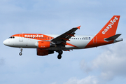 easyJet Airbus A319-111 (G-EZDT) at  London - Gatwick, United Kingdom